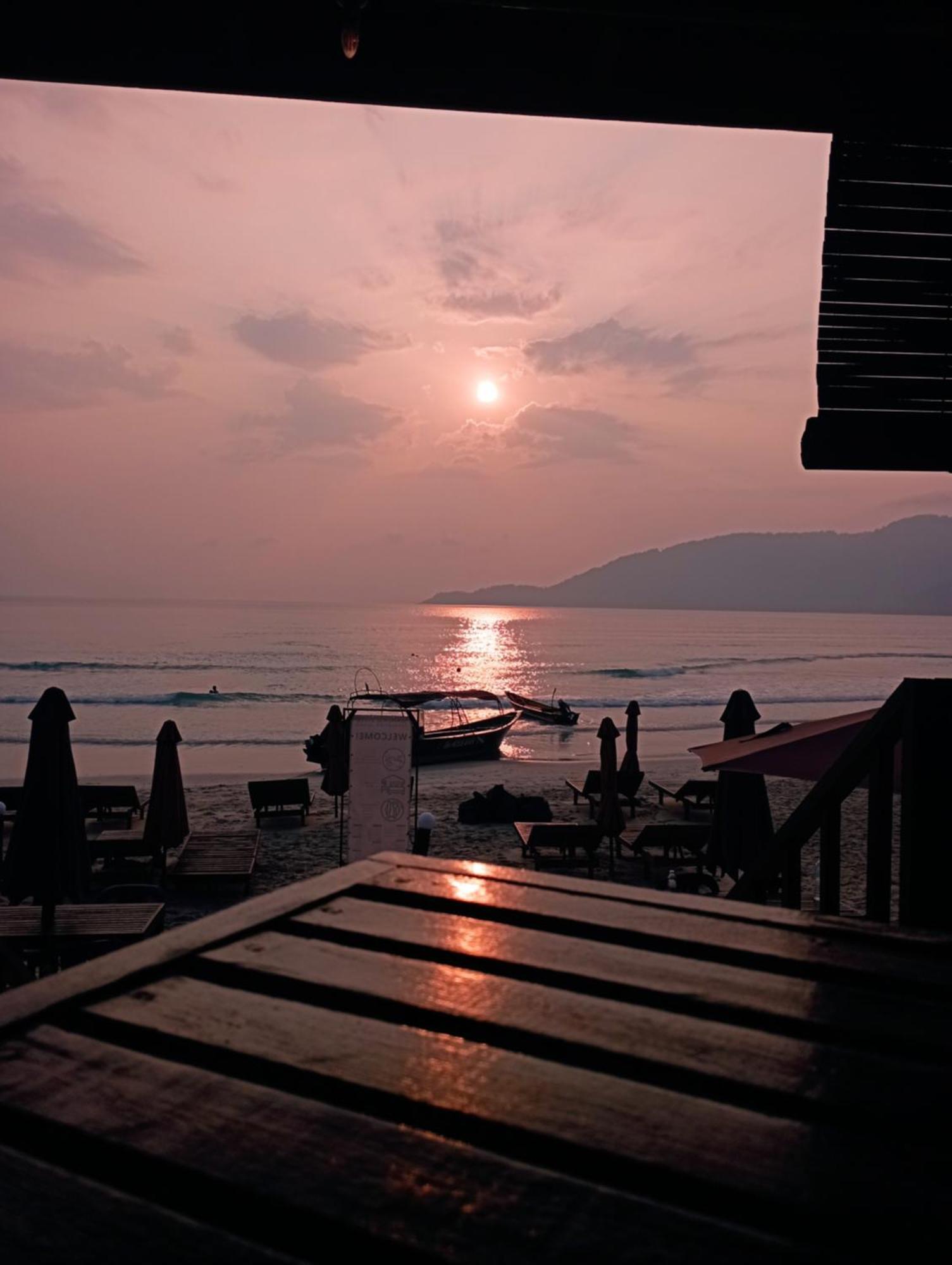 Seahorse Diver Guesthouse Kampong Pasir Panjang  Exterior foto